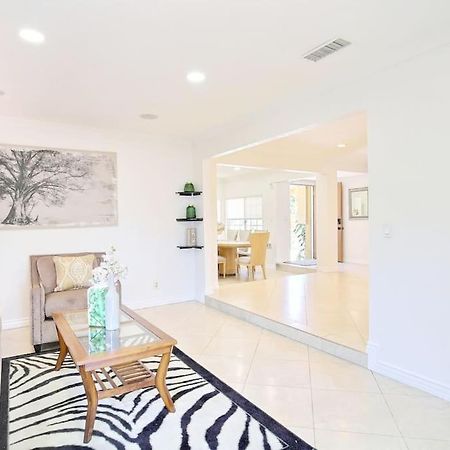 5 Rooms Villa Near Disneyland, Golf Course And Trial To Beach 圣安娜 外观 照片